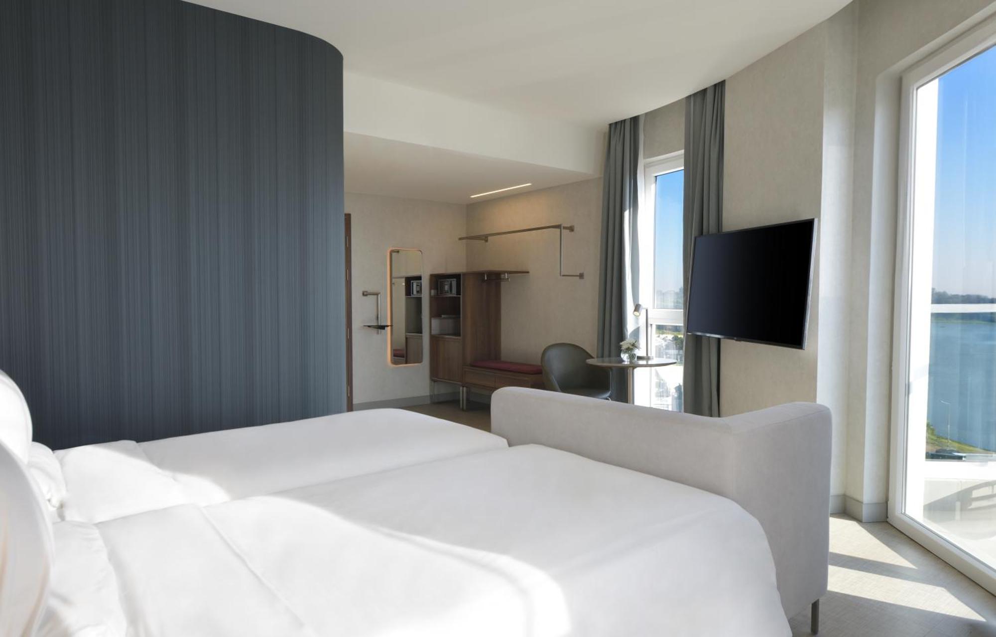 Novotel لوبومباشي المظهر الخارجي الصورة