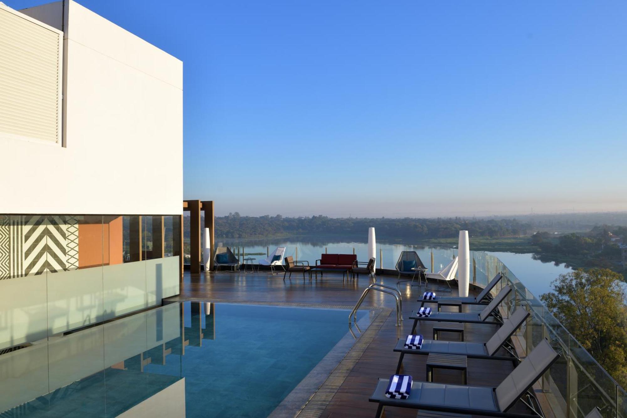 Novotel لوبومباشي المظهر الخارجي الصورة